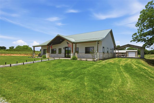 468 County Road 4196, Decatur, TX 76234