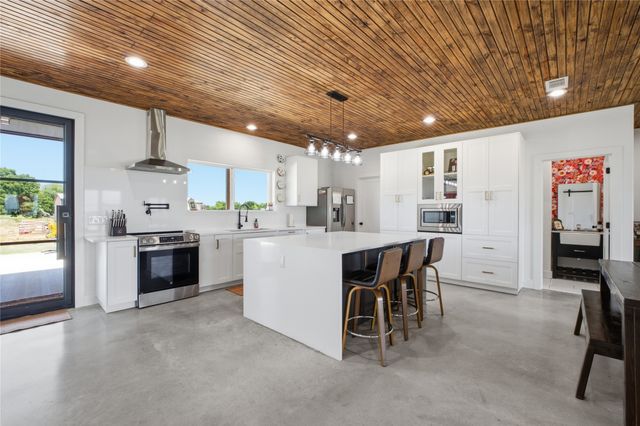 468 County Road 4196, Decatur, TX 76234