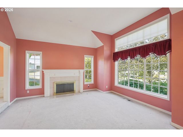 17317 BROOKHURST Dr, Lake Oswego, OR 97034