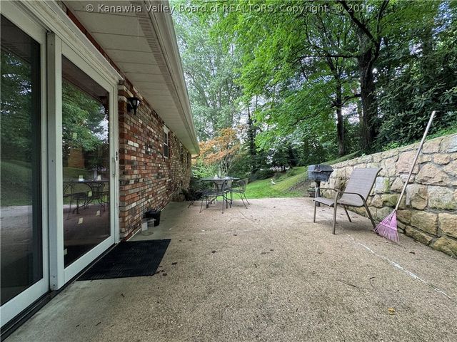 940 Helene Street, St Albans, WV 25177