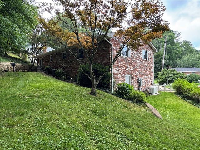 940 Helene Street, St Albans, WV 25177