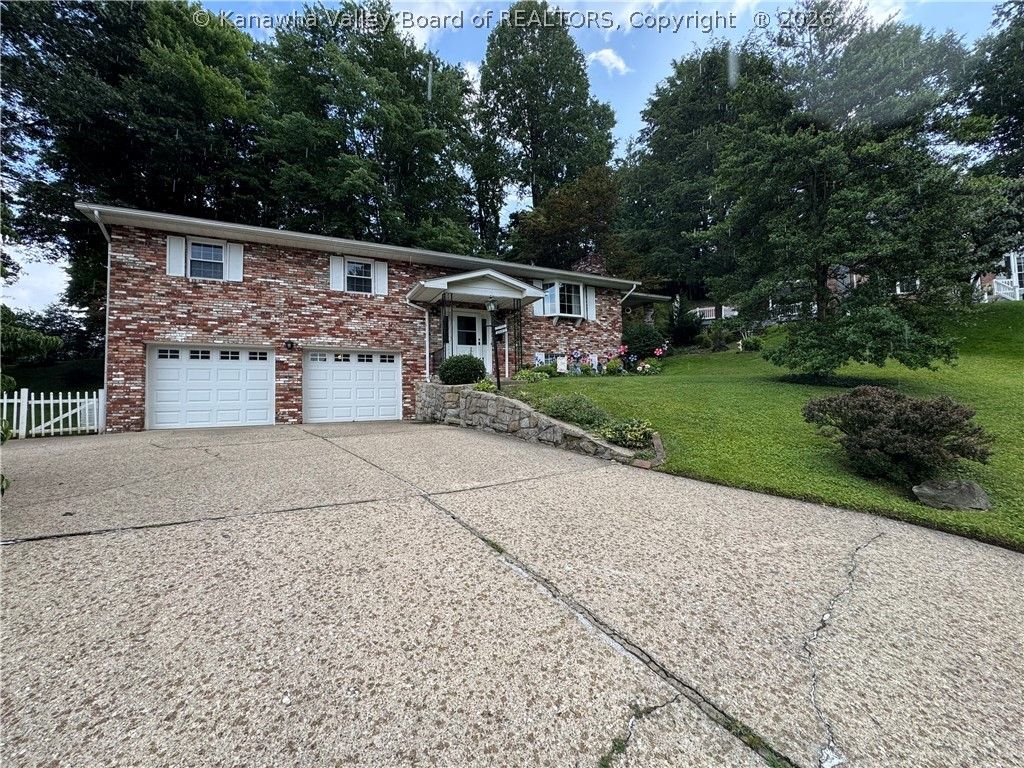 940 Helene Street, St Albans, WV 25177