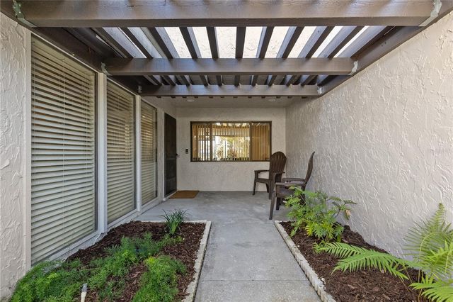 4222 FAIRWAY CIRCLE 4222, Tampa, FL 33618