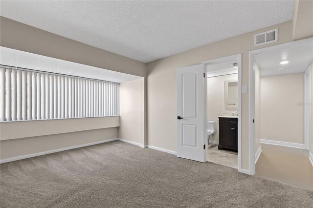 4222 FAIRWAY CIRCLE 4222, Tampa, FL 33618