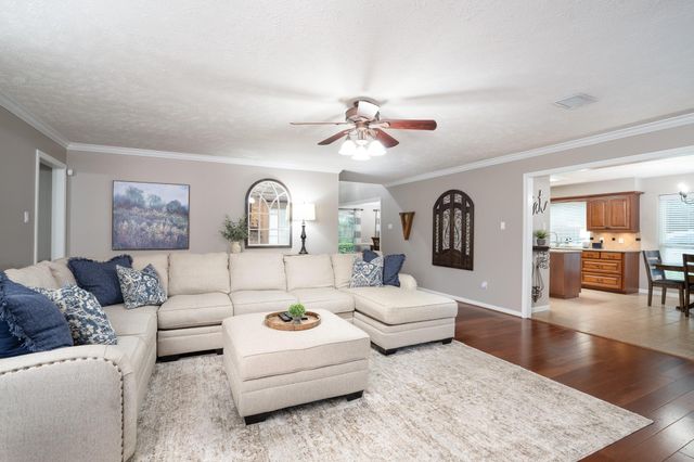 7202 Starbridge Drive, Houston, TX 77095