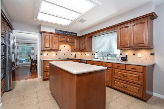 7202 Starbridge Drive, Houston, TX 77095
