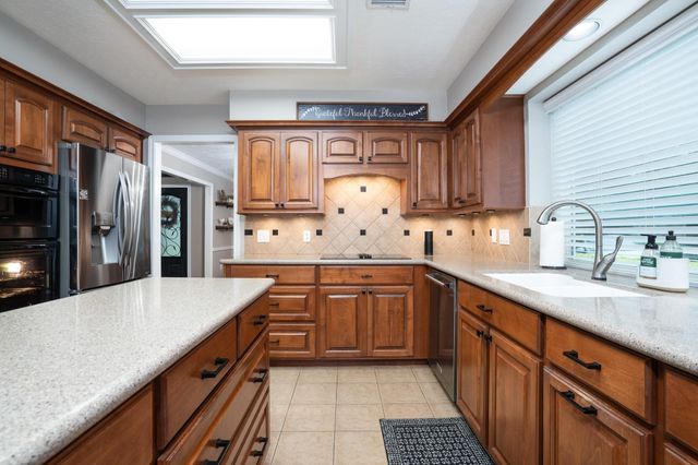 7202 Starbridge Drive, Houston, TX 77095