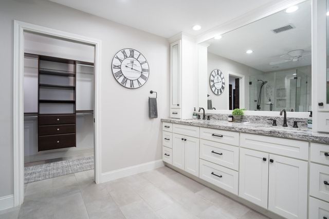 7202 Starbridge Drive, Houston, TX 77095