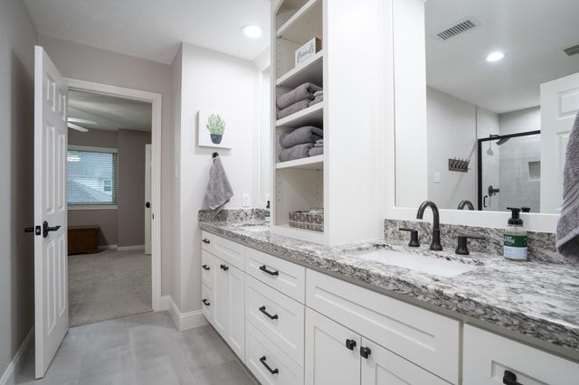 7202 Starbridge Drive, Houston, TX 77095