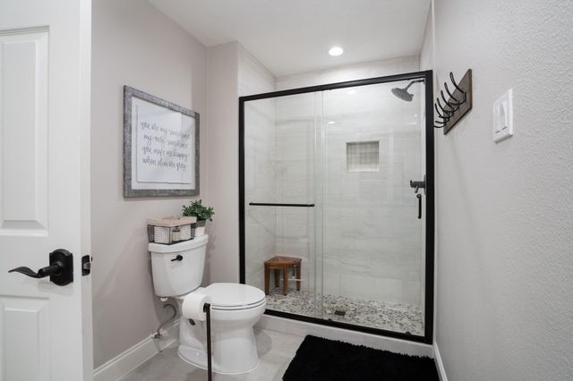 7202 Starbridge Drive, Houston, TX 77095