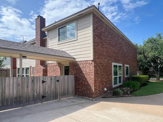 7202 Starbridge Drive, Houston, TX 77095