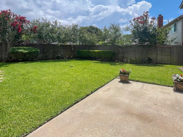 7202 Starbridge Drive, Houston, TX 77095