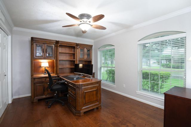 7202 Starbridge Drive, Houston, TX 77095