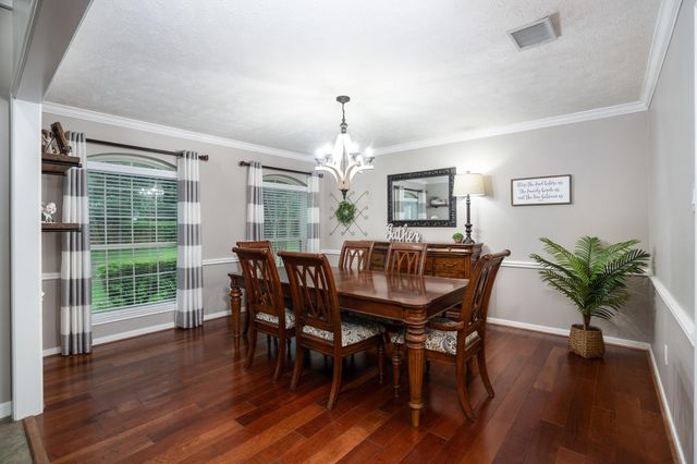 7202 Starbridge Drive, Houston, TX 77095