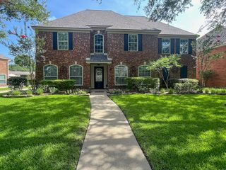7202 Starbridge Drive, Houston, TX 77095