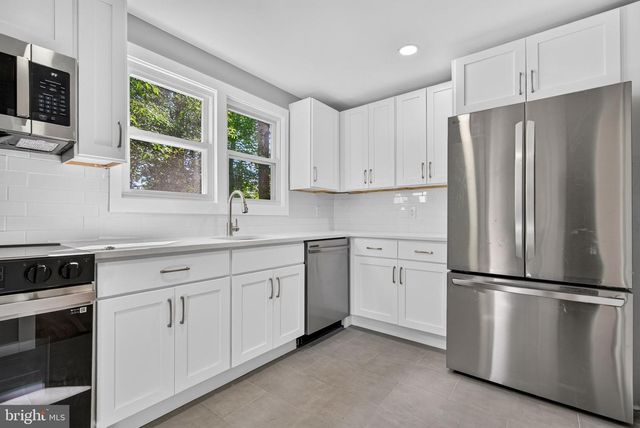 109 WHITE HORSE RD E, Voorhees, NJ 08043