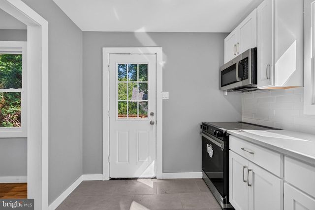 109 WHITE HORSE RD E, Voorhees, NJ 08043