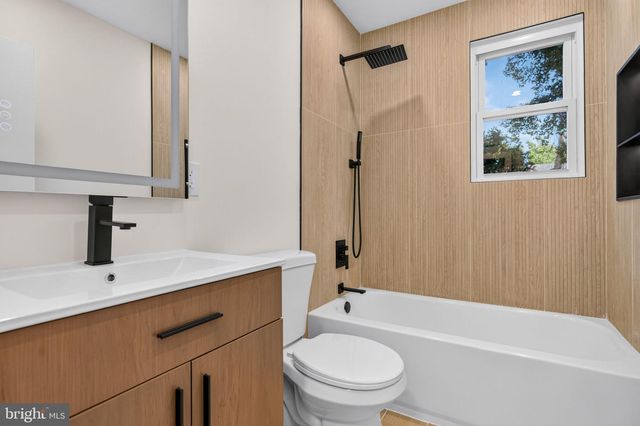 109 WHITE HORSE RD E, Voorhees, NJ 08043