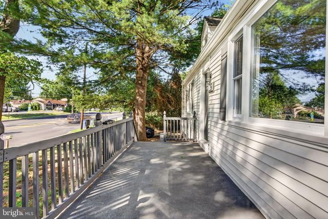 109 WHITE HORSE RD E, Voorhees, NJ 08043
