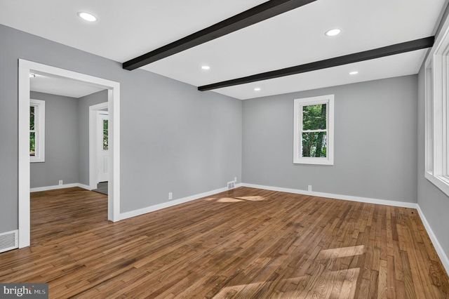 109 WHITE HORSE RD E, Voorhees, NJ 08043