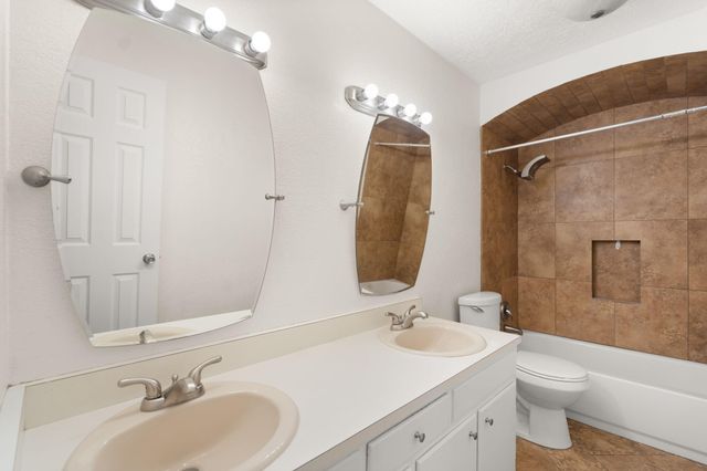 5543 Furman Avenue NW, Albuquerque, NM 87114