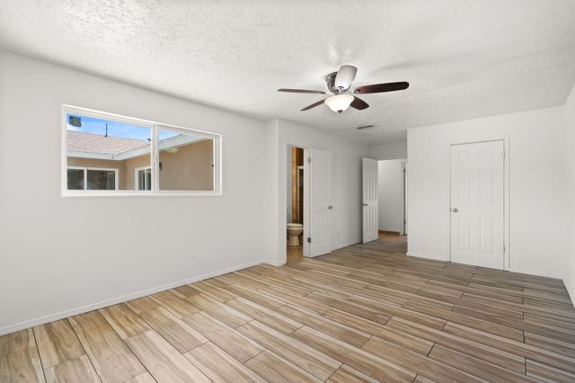 5543 Furman Avenue NW, Albuquerque, NM 87114