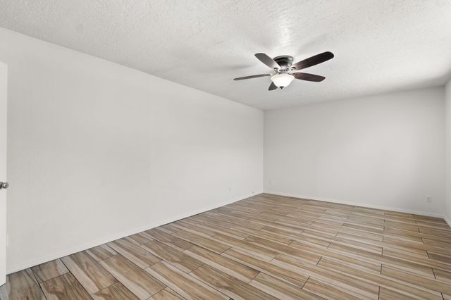 5543 Furman Avenue NW, Albuquerque, NM 87114