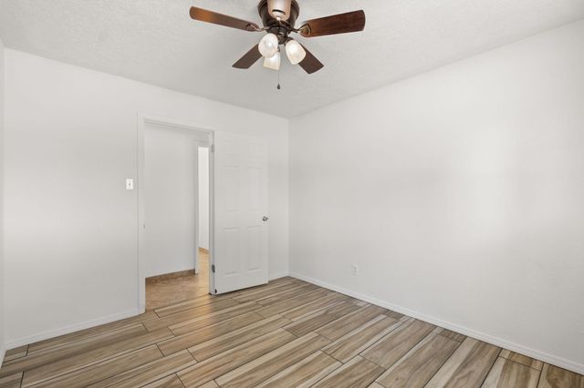 5543 Furman Avenue NW, Albuquerque, NM 87114