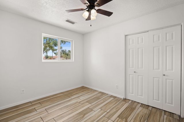 5543 Furman Avenue NW, Albuquerque, NM 87114