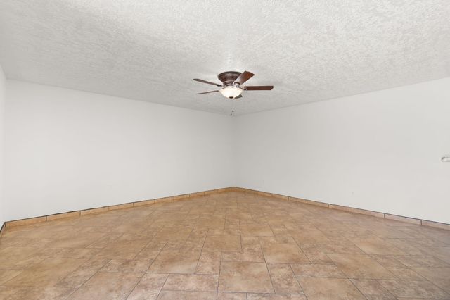 5543 Furman Avenue NW, Albuquerque, NM 87114