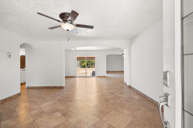 5543 Furman Avenue NW, Albuquerque, NM 87114