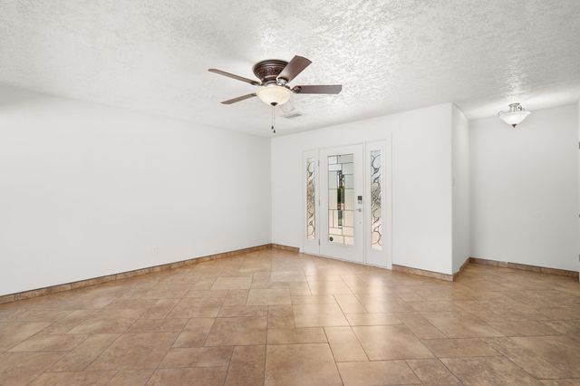 5543 Furman Avenue NW, Albuquerque, NM 87114