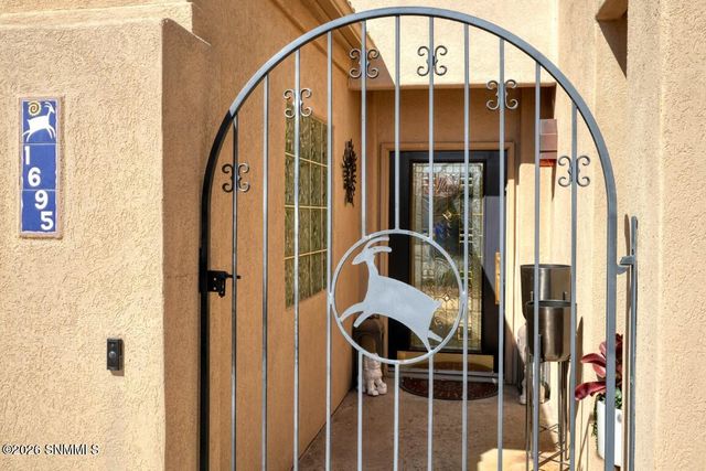 1695 Boulders Drive, Las Cruces, NM 88011