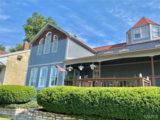 436 E 3rd Street B, Alton, IL 62002