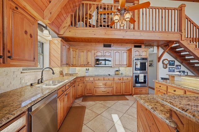 1225 Kiowa Drive W, Lake Kiowa, TX 76240