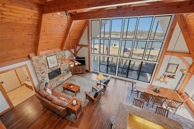 1225 Kiowa Drive W, Lake Kiowa, TX 76240