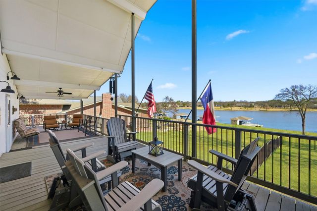 1225 Kiowa Drive W, Lake Kiowa, TX 76240