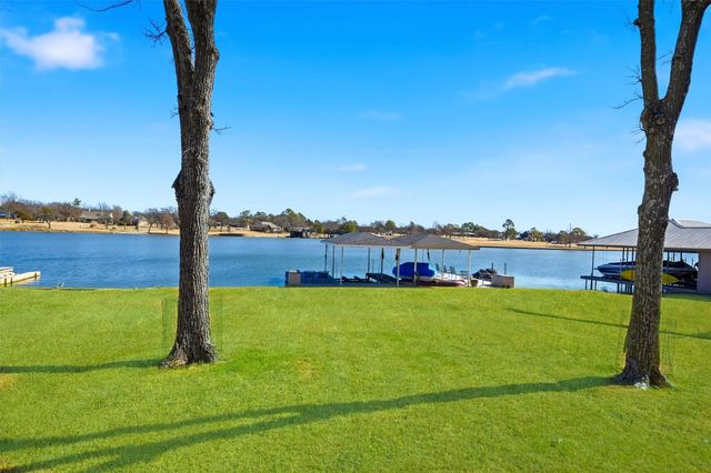 1225 Kiowa Drive W, Lake Kiowa, TX 76240