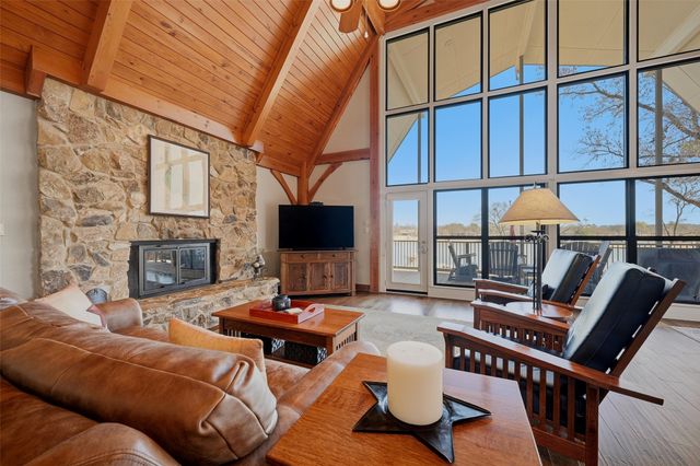 1225 Kiowa Drive W, Lake Kiowa, TX 76240