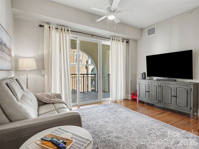 4625 Piedmont Row Drive 609, Charlotte, NC 28210