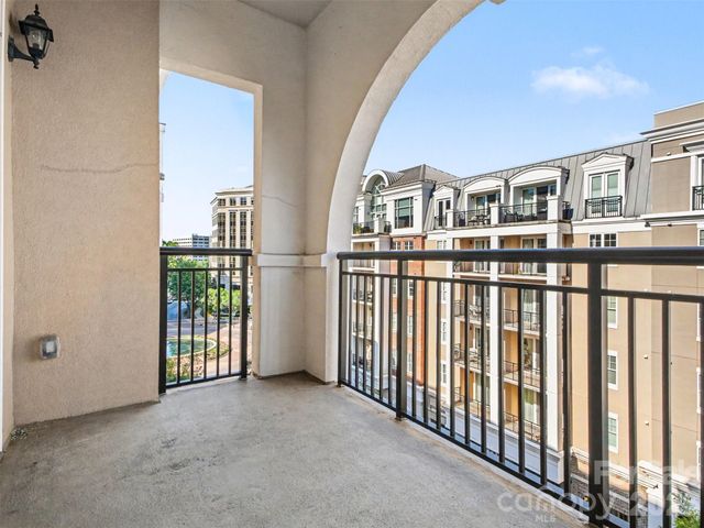 4625 Piedmont Row Drive 609, Charlotte, NC 28210