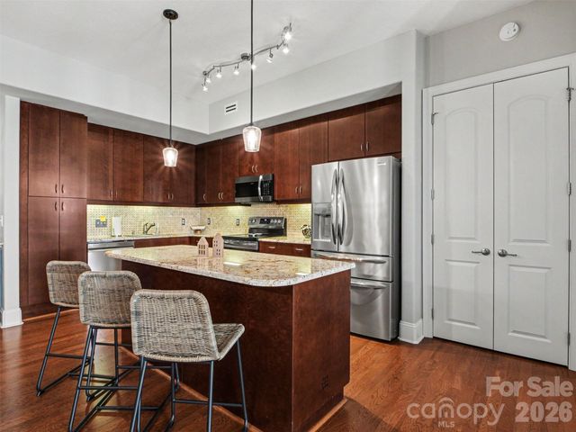 4625 Piedmont Row Drive 609, Charlotte, NC 28210