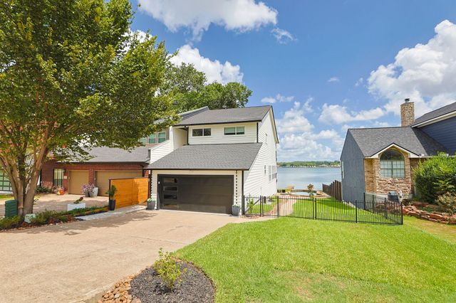 848 Lake View Drive, Montgomery, TX 77356