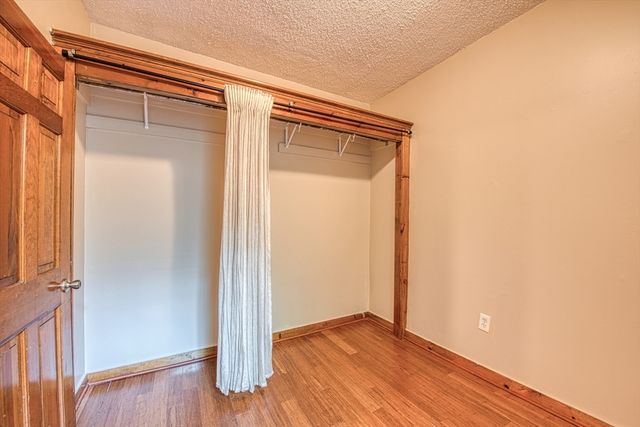 32 Grove 1, Boston, MA 02114