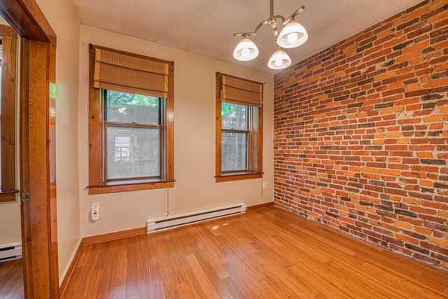 32 Grove 1, Boston, MA 02114