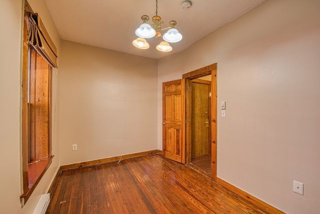 32 Grove 1, Boston, MA 02114