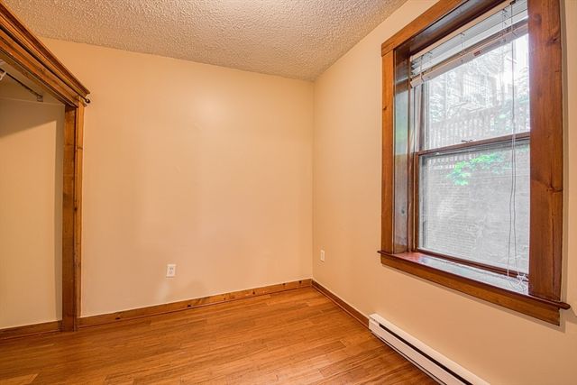 32 Grove 1, Boston, MA 02114
