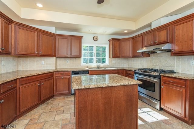 232 Ridge Road, West Milford Twp., NJ 07480