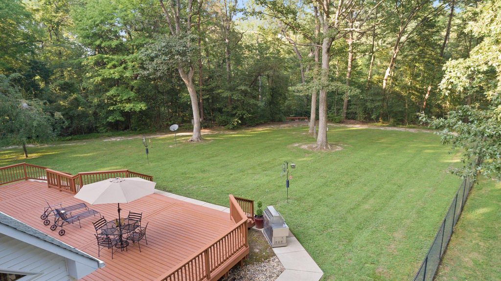 Image 16 of property listing at 600 PASTURE PL, Prince Frederick, MD 20678