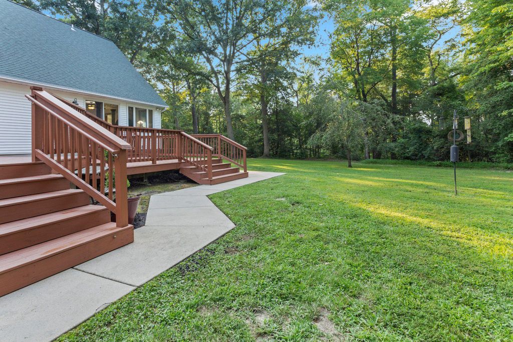 Image 19 of property listing at 600 PASTURE PL, Prince Frederick, MD 20678